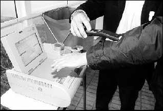 Máquina detectora de contacto con drogas o explosivos