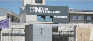 Dos funcionarios, agredidos por un interno en la c&aacute;rcel de Menorca