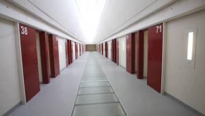 Heridos 5 funcionarios de la c&aacute;rcel de Pamplona agredidos por un recluso