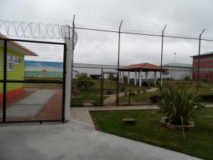 INCENDIO Y CONATO DE MOTIN EN TEIXEIRO