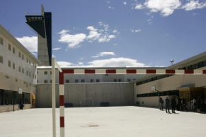 La mitad de funcionarios de la prisi&oacute;n de Alboc&agrave;sser abandonan el centro