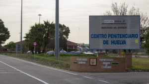 Un preso conflictivo de la c&aacute;rcel de Huelva se atrinchera en la enfermer&iacute;a y lesiona a un funcionario