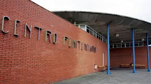 Un preso de Teixeiro (A Coru&ntilde;a) acaba en aislamiento tras agredir a dos funcionarios